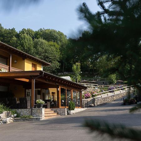 Hotel & Spa Villa De Mestas เมสตัส เด กอน ภายนอก รูปภาพ