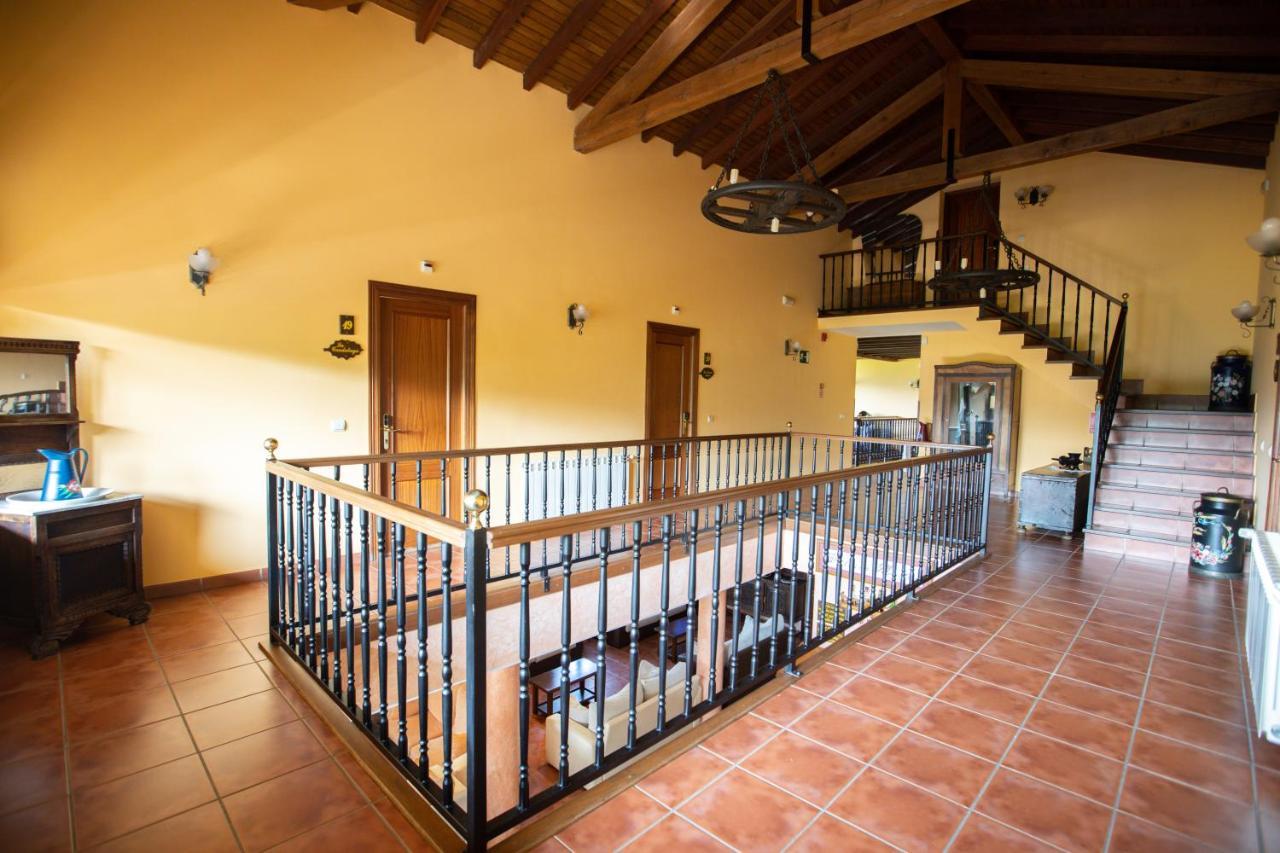 Hotel & Spa Villa De Mestas เมสตัส เด กอน ภายนอก รูปภาพ