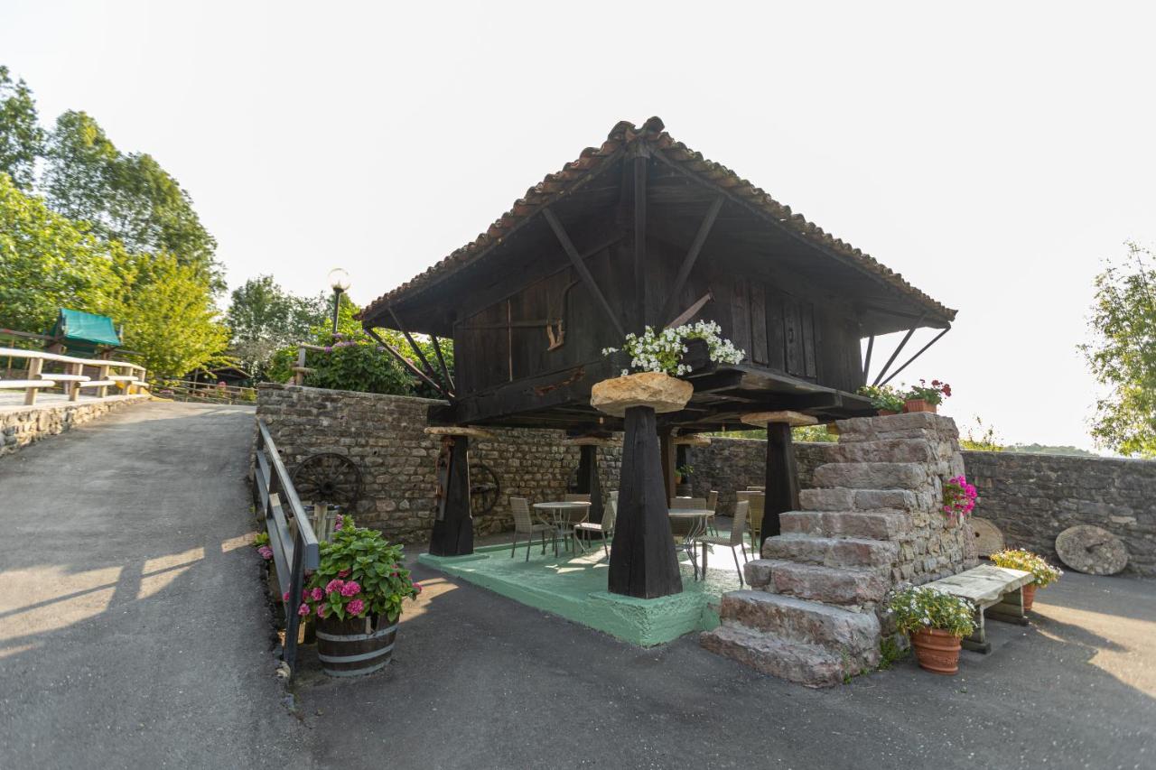 Hotel & Spa Villa De Mestas เมสตัส เด กอน ภายนอก รูปภาพ