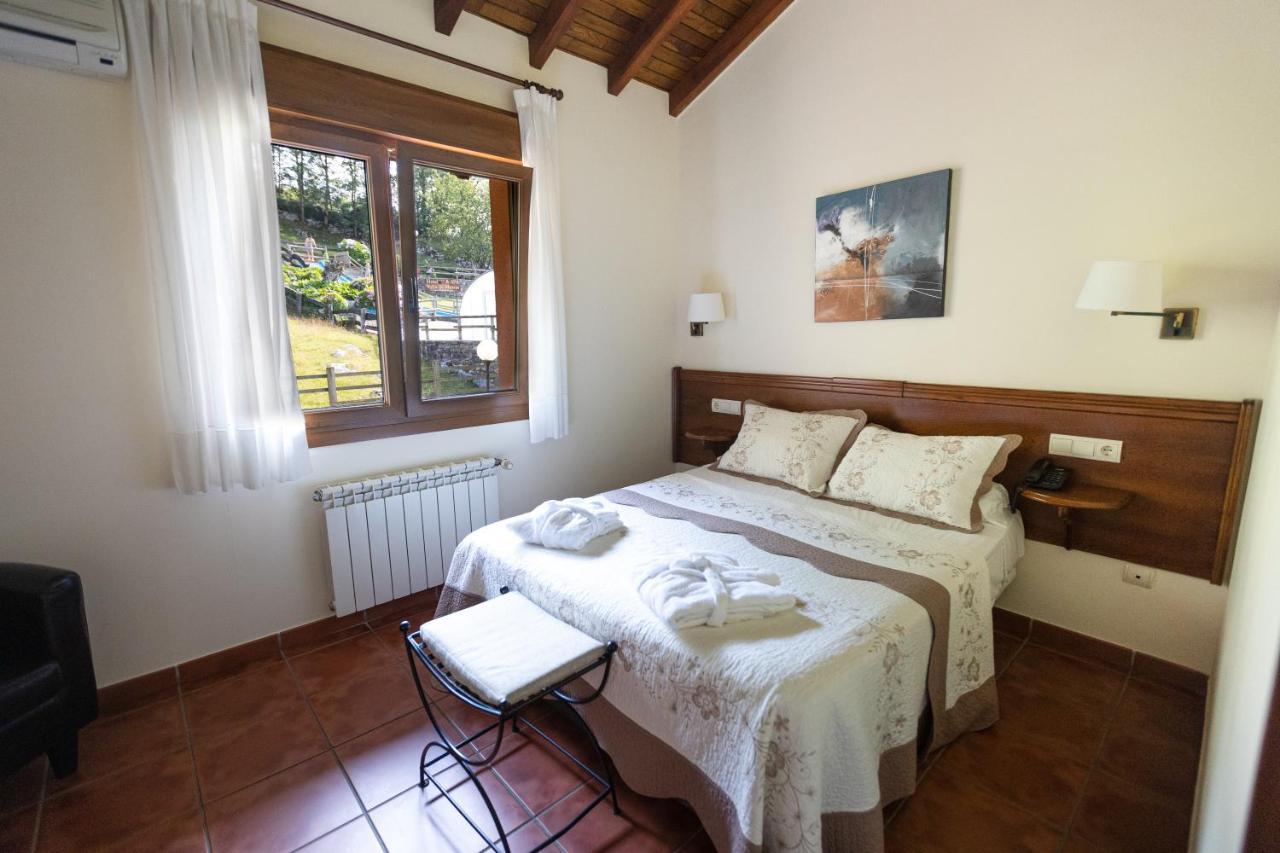 Hotel & Spa Villa De Mestas เมสตัส เด กอน ภายนอก รูปภาพ